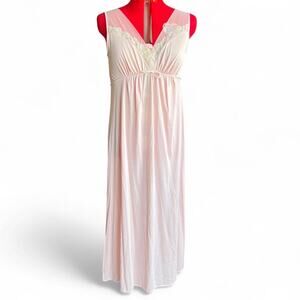 Vintage Vanity Fair Baby Pink Maxi Nightgown With Floral Lace Detail Tie Back 34